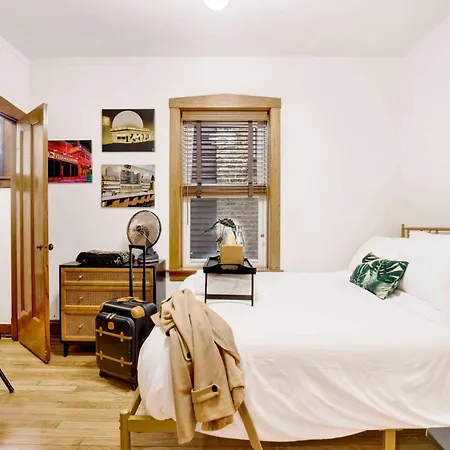 The Twin Lions: Bespoke Travel Lodge W/ Speakeasy* Chicago Exterior photo