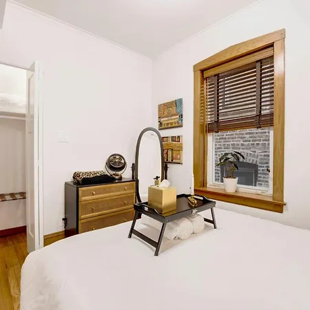 The Twin Lions: Bespoke Travel Lodge W/ Speakeasy* Chicago Exterior photo
