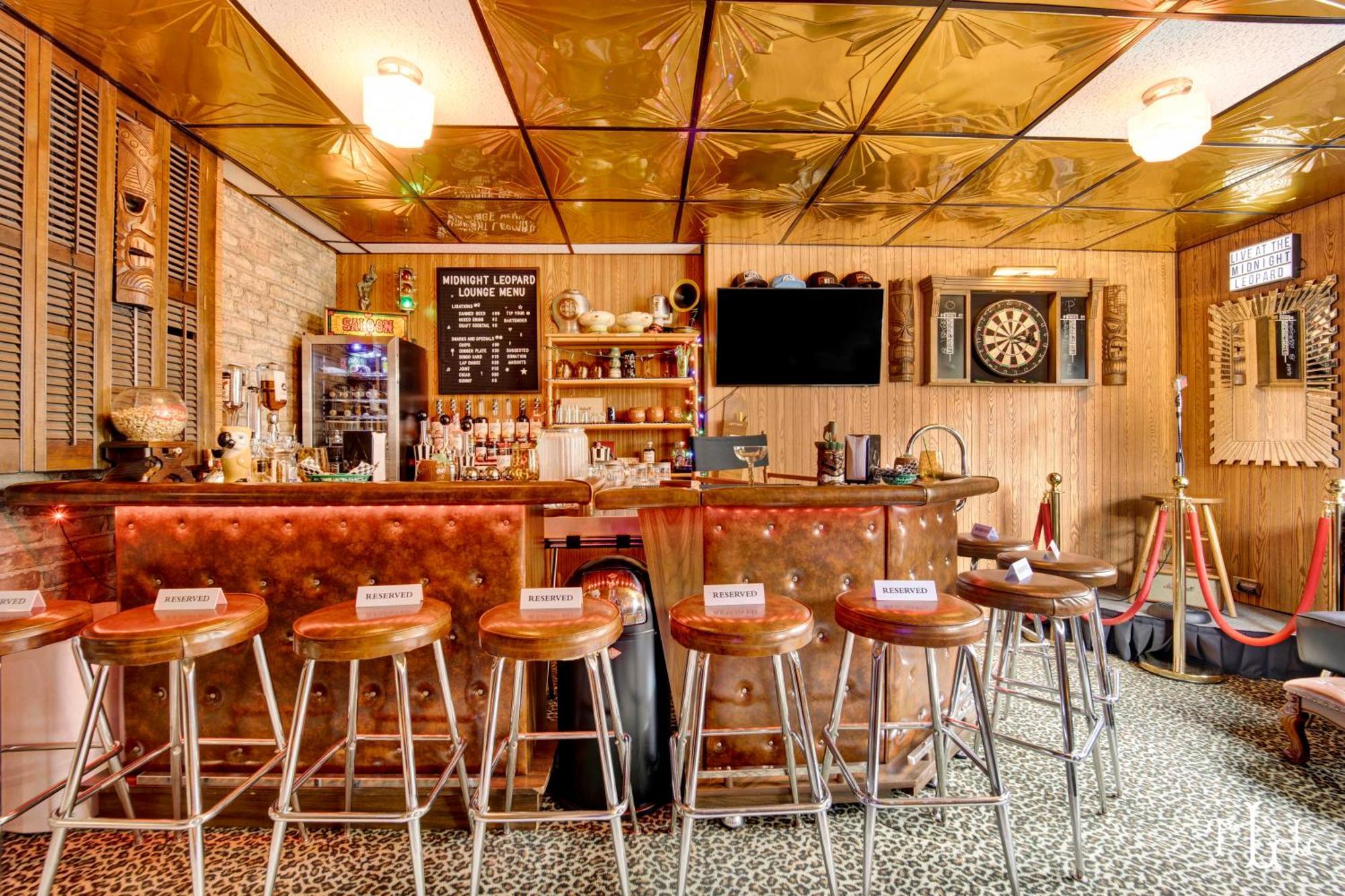 The Twin Lions: Bespoke Travel W/ Speakeasy* Chicago